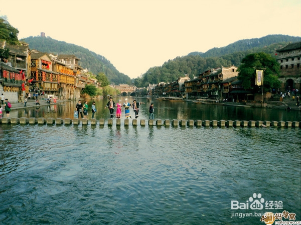 长沙黄花机场高铁南站汽车站到凤凰古城怎么坐车