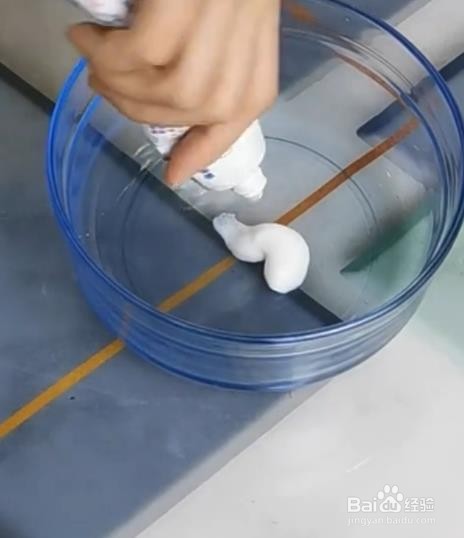 大白墙弄脏了怎么办