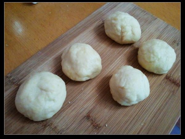 卡士达酱小面包