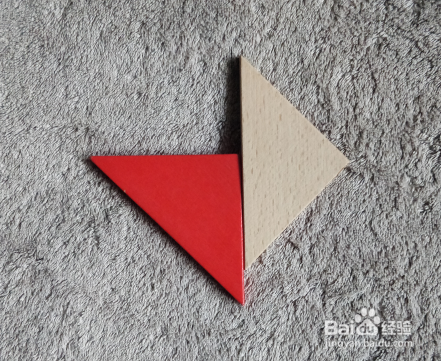 俯身拍翅的鸭子用七巧板怎么拼接？