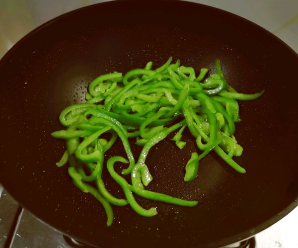 肉片青椒炒苦瓜