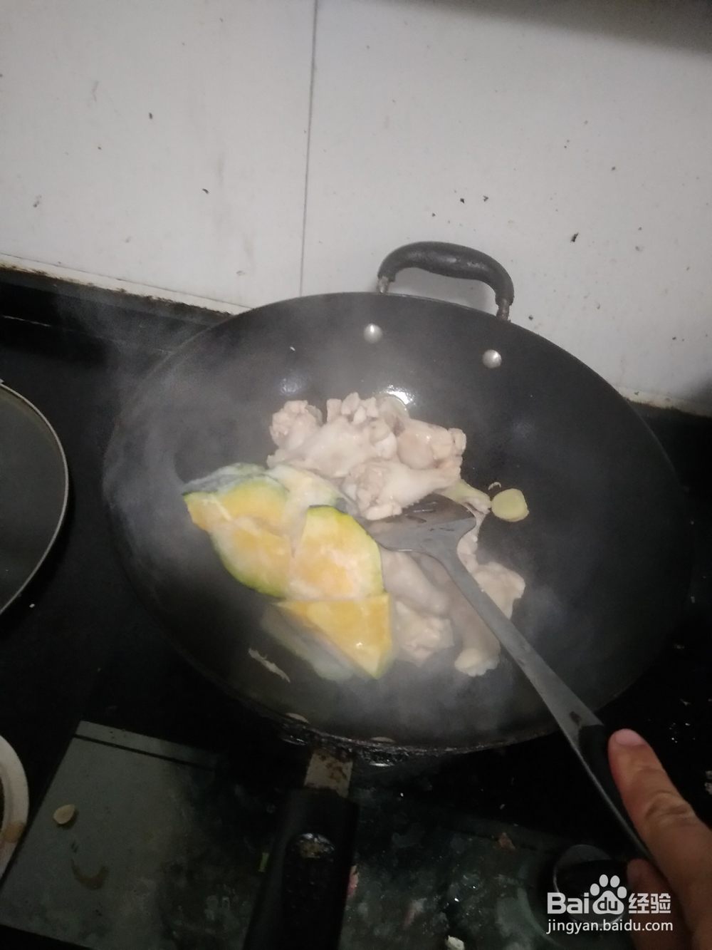 鸡腿肉炖倭瓜萝卜