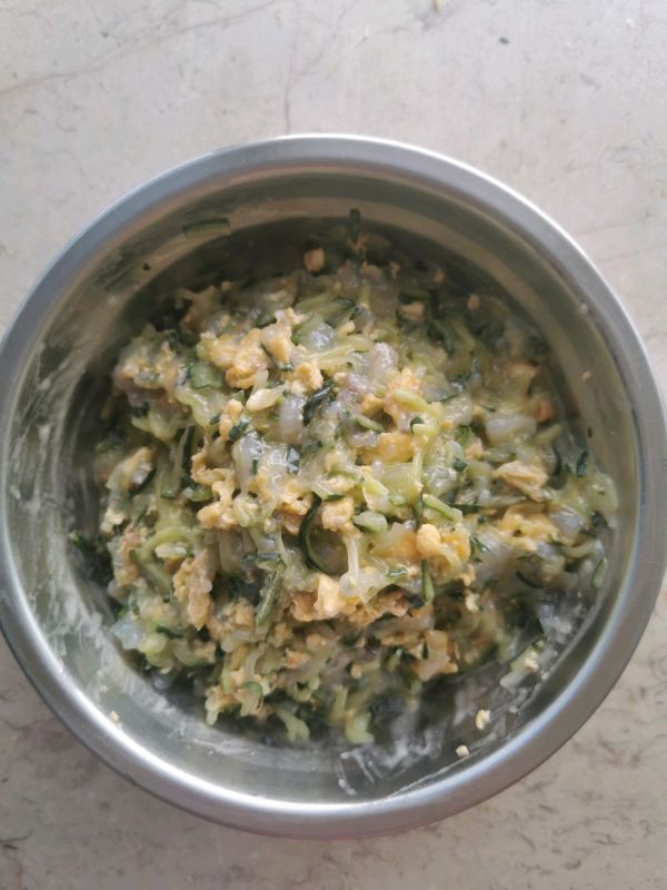 黄瓜鸡蛋鲜虾水饺