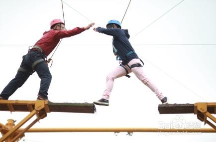 如何进行拓展训练活动