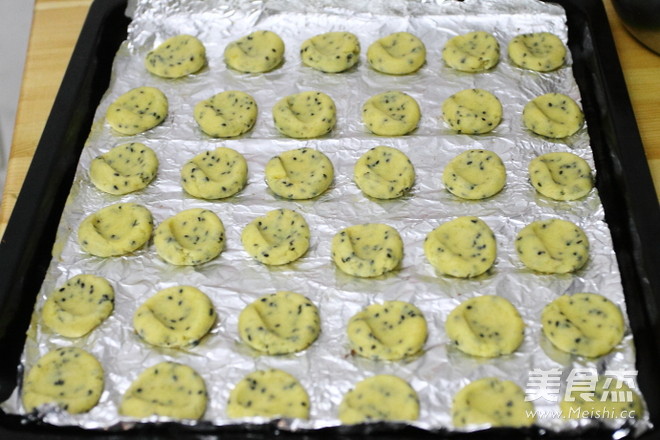 全麦黑芝麻饼干
