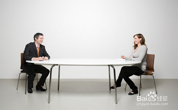 如何给销售人员面试？