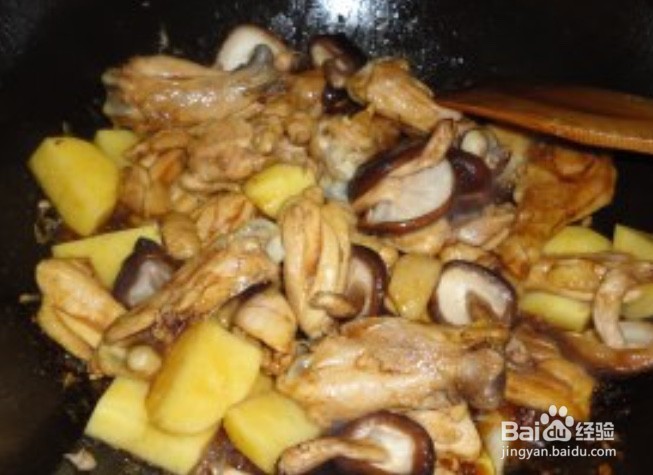 鸡腿土豆香菇的家常做法