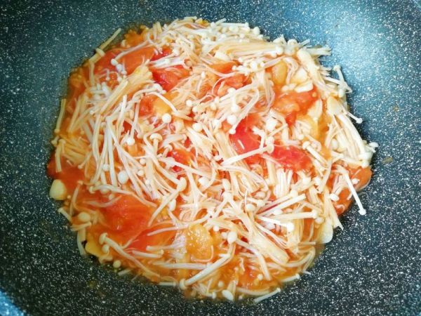 番茄金针菇浓汤