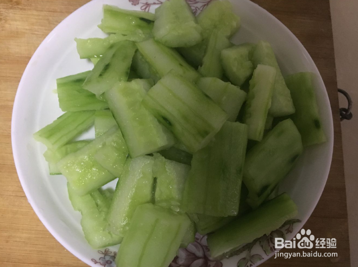 怎么简单自制拍黄瓜