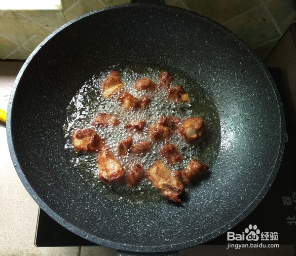 糖醋菠萝排骨的做法