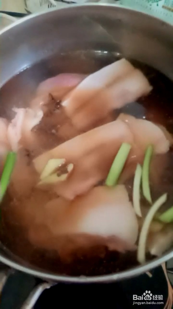 五花肉蒸鸡蛋如何弄