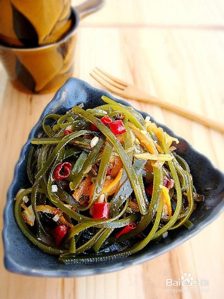 怎么做蒜香海带丝拌海蜇--简单的海带拌海蜇做法