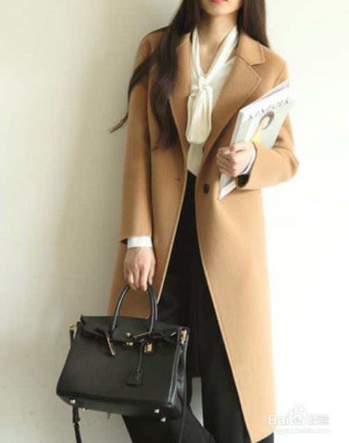 肉色衣服怎么搭配