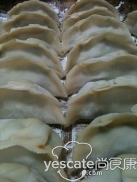 让人赞不绝口的韭菜榨菜鲅鱼水饺