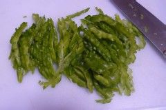 苦瓜炒鸡蛋