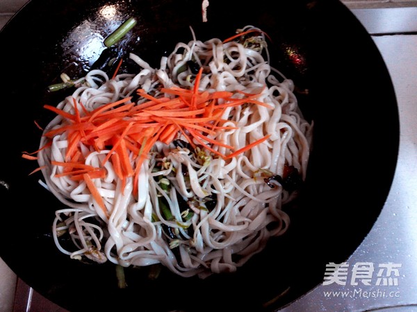什锦炒面的做法