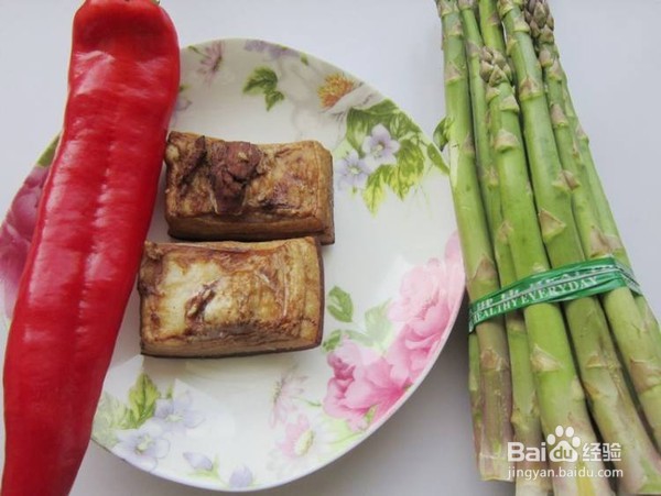 芦笋炒肉的制作方法