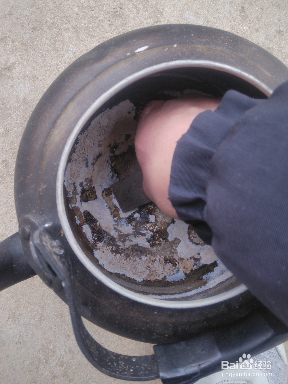 烧水壶水垢太厚，怎么去除水垢