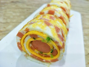 双色鸡蛋火腿卷制作过程