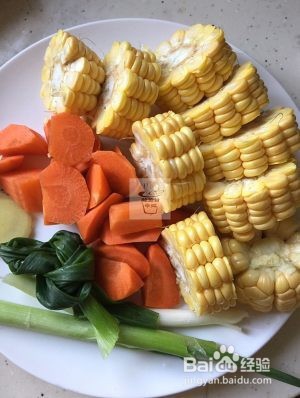 食补佳品冬日暖胃玉米脊骨汤的做法