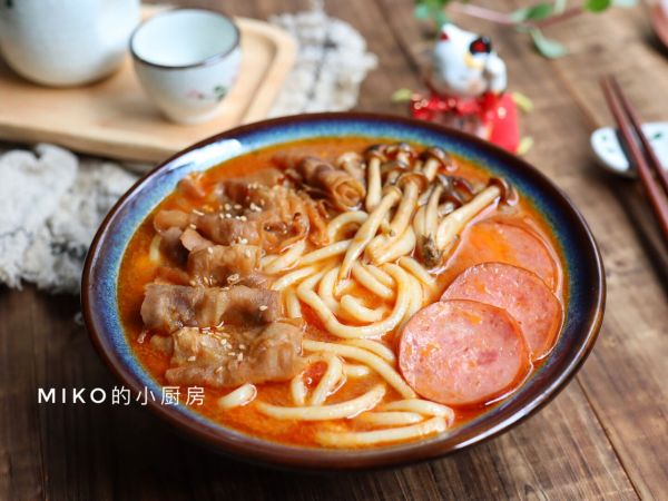 番茄酸汤乌冬面