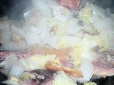 自家冬天腌制的-----腊鱼炒白菜