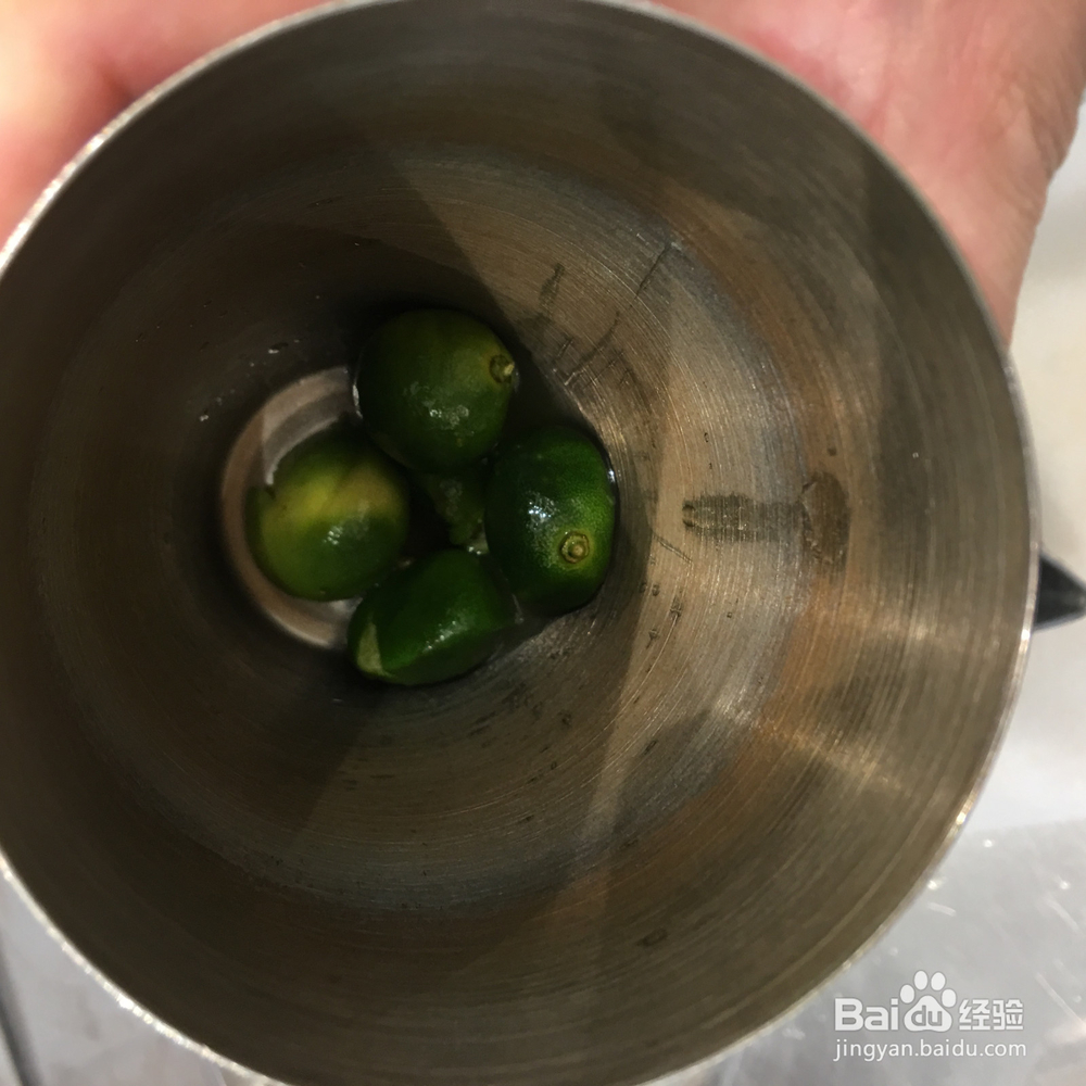 今天你被热到了吗来杯健胃消暑金桔柠檬茶吧