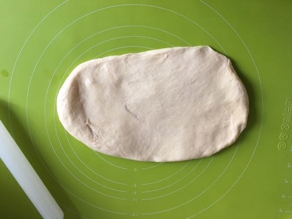 黄桃椰蓉心形面包