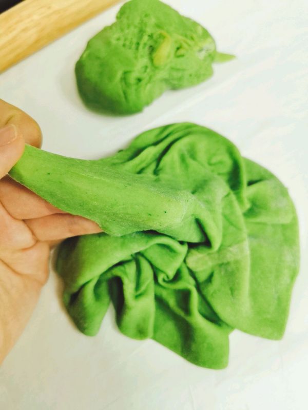 菠菜鸡蛋意大利面