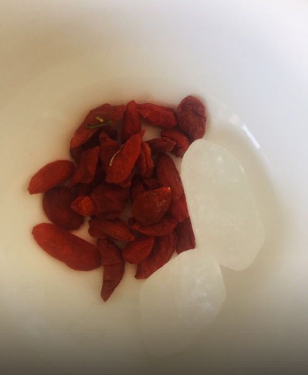 醪糟枸杞汤圆鸡蛋