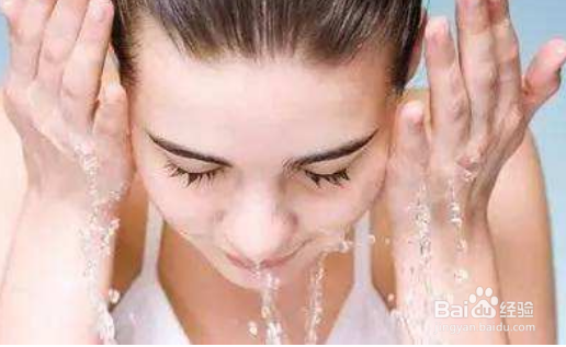 水、乳液、眼霜、精华、面霜的正确使用顺序