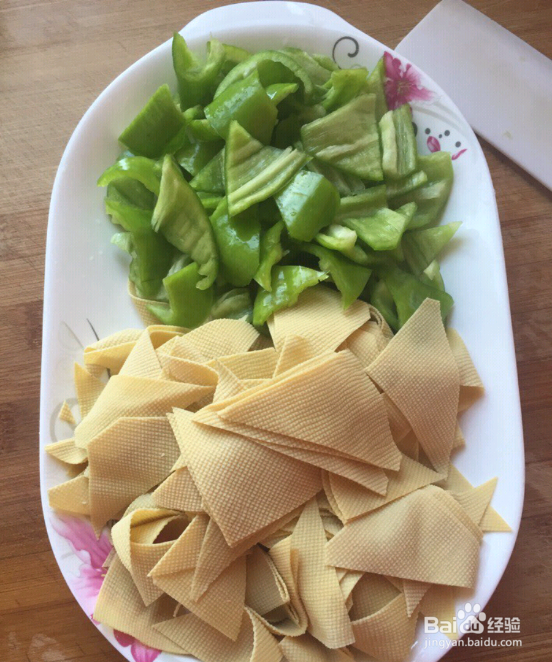 无辣不欢的尖椒豆皮怎么做？