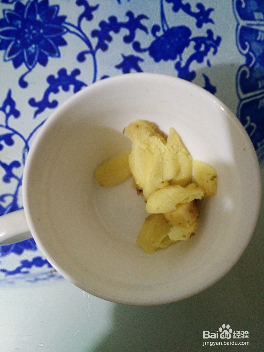 大姨妈来了喝什么?一杯桂圆红枣姜糖茶