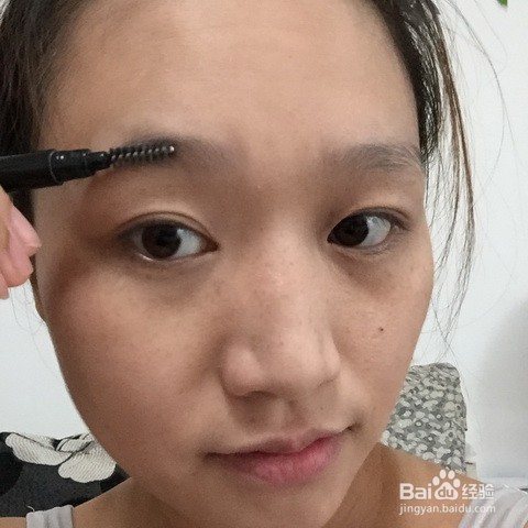 如何打造简单易上手清新淡妆？