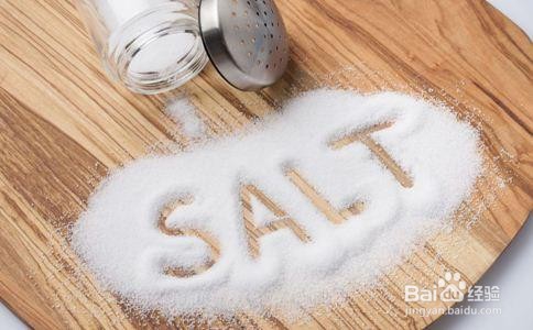 茶树菇拌山芹的做法