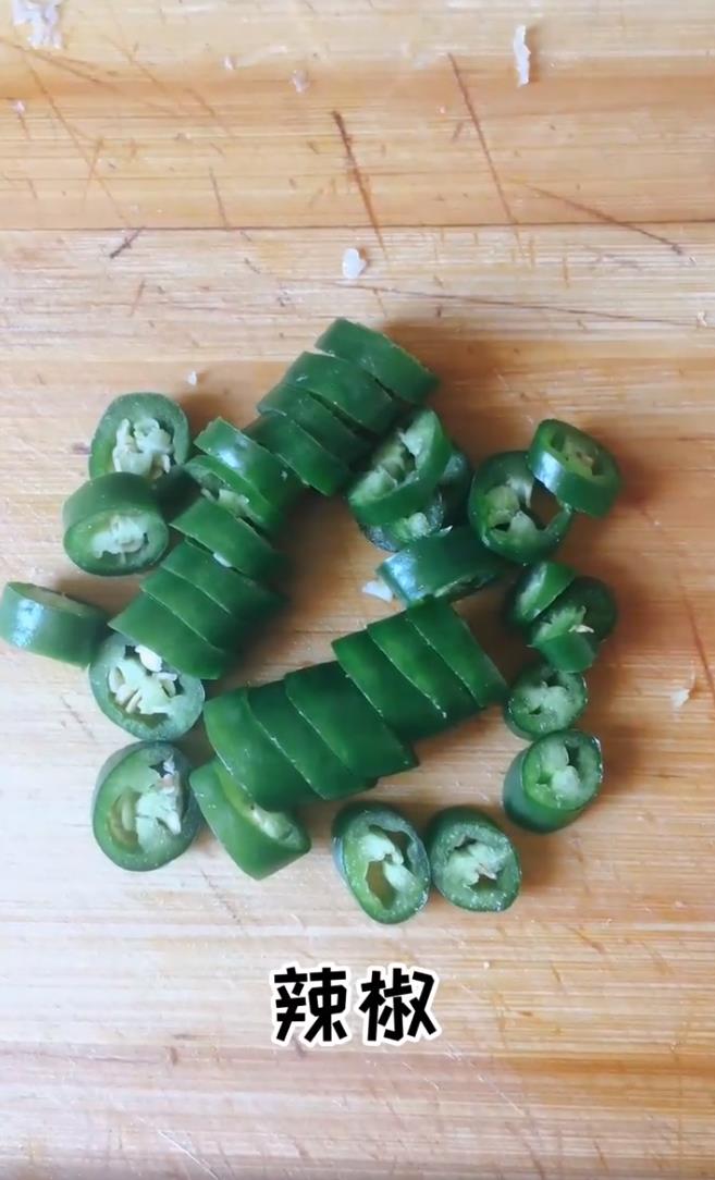 如何制作香味四溢的小炒黄豆芽？