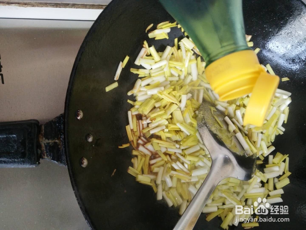 私房菜——蒜黄炒鸡蛋。