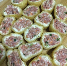 美味的酿豆腐泡