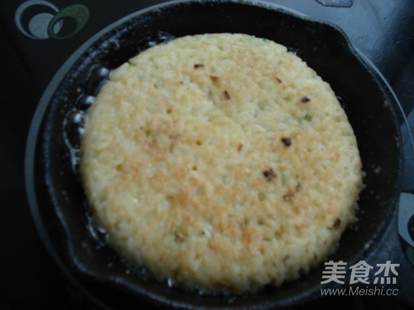 米饭鸡蛋饼的做法