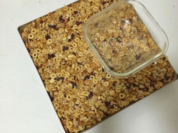 谷物坚果能量棒