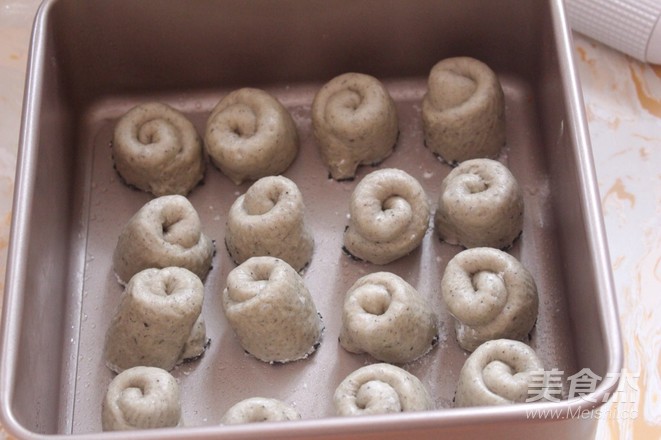 蜂蜜黑芝麻面包