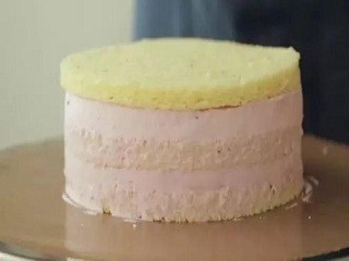 草莓雪崩蛋糕怎么做？