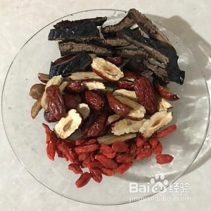 灵芝鸡汤【补肾抗衰老】