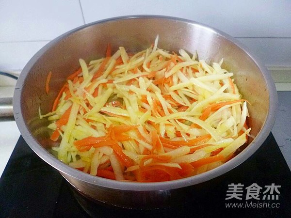 胡萝卜丝炒土豆丝