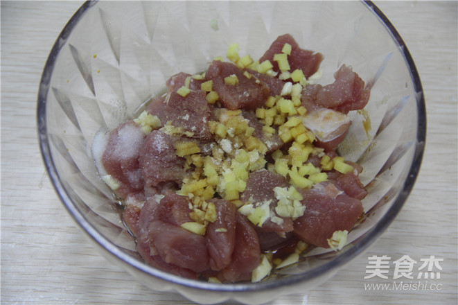 烤猪肉串的做法