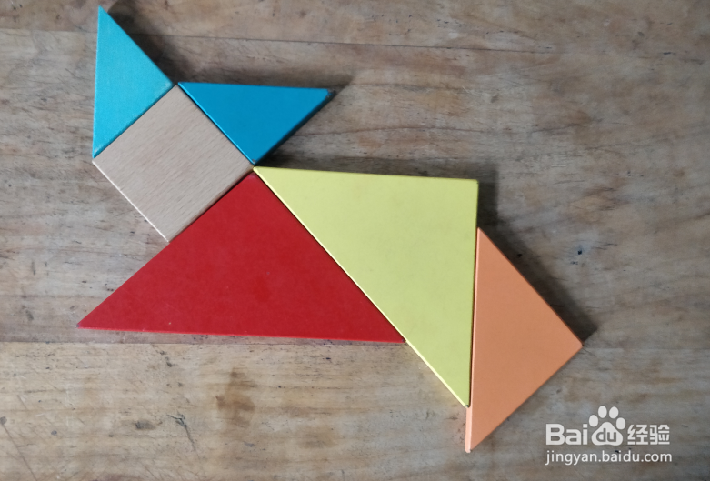 用七巧板怎样拼一只奔跑的小猫?