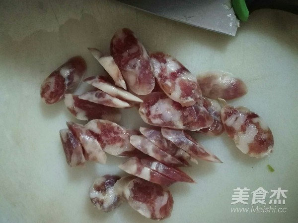 青椒炒腊肠的做法