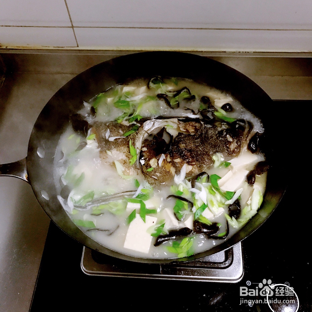 老厨师教你做鱼头豆腐汤