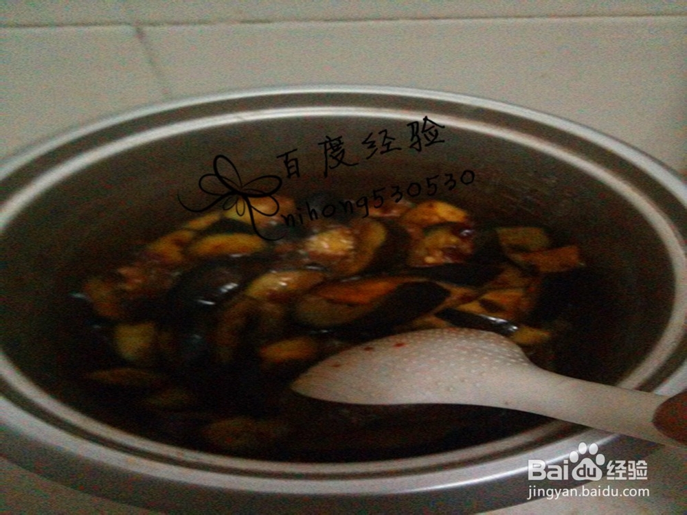 怎样用电饭锅做菜：[1]酱香茄子怎么做？