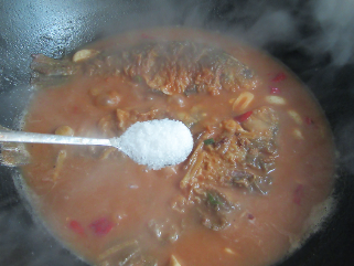 瘦身鲫鱼炖豆腐